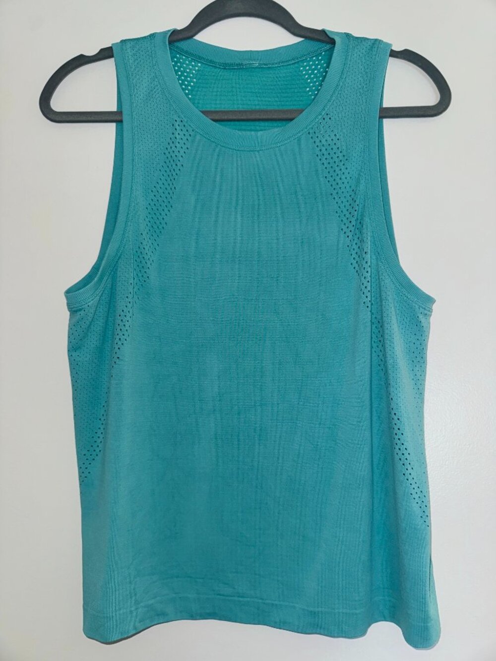 Lululemon Teal Train to Be Tank Top - Picture 6 of 7